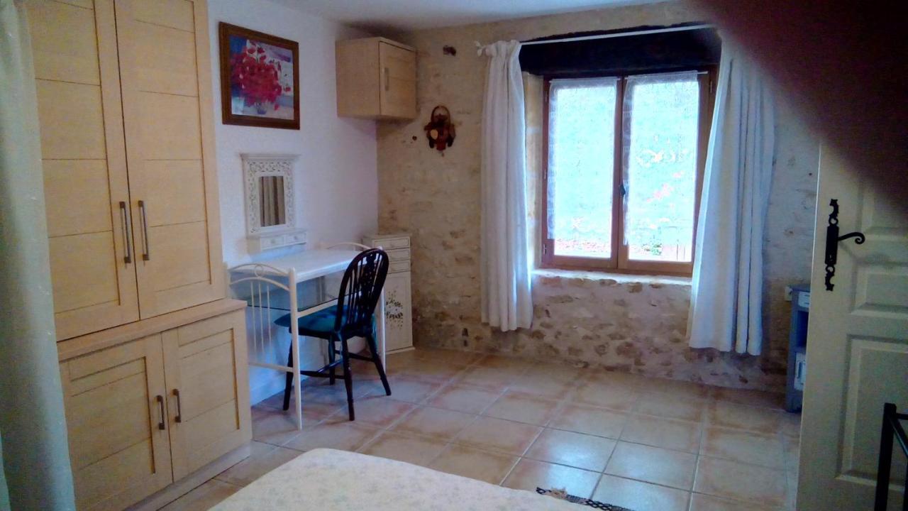 Les Coustilles Saint-Alvère Esterno foto